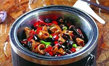 济南历下区半天妖烤鱼,济南小草屋诸葛烤鱼