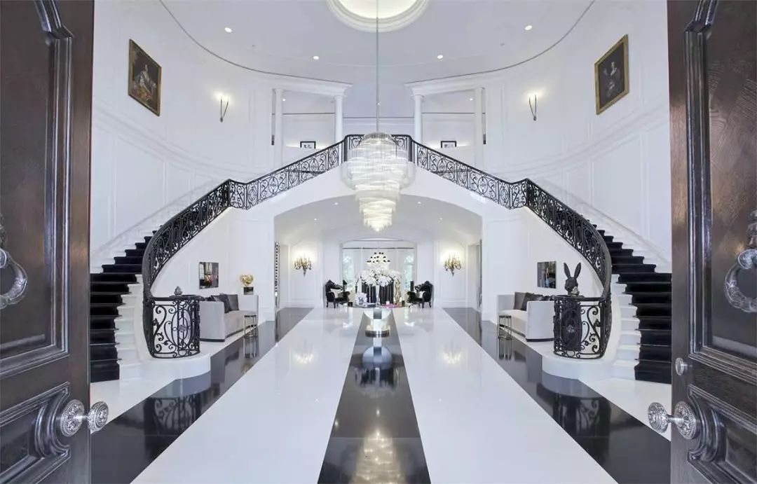 足球巨星豪宅前后对比,足球明星豪宅装修风格