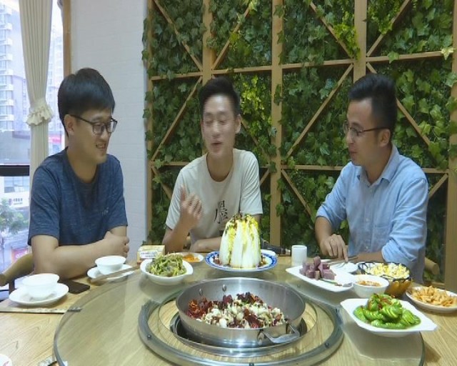 先吃后涮牛蛙锅,先吃后涮的鱼片