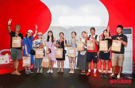 驻足夏日宁波，看天猫快闪如何诠释女生的理想生活？