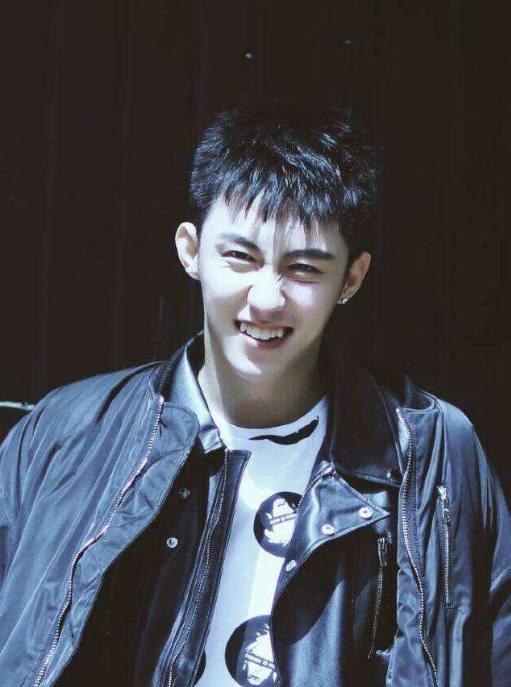 明星颜值变化杨幂,哪些明星整牙后变化巨大