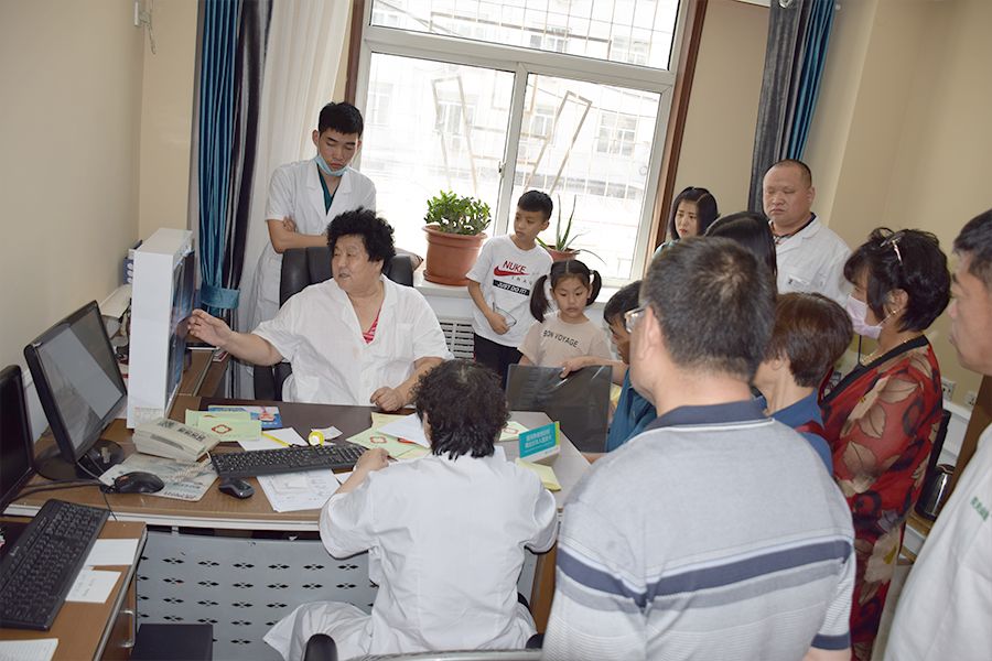 治疗便秘肛肠科专家,全国最权威的便秘专家