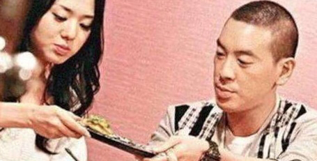 苍老师深夜不慎暴露身体缺陷，粉丝的评论却让她感动不已