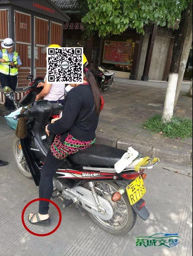 货车司机穿拖鞋驾驶违规吗,穿拖鞋开车车主知道吗