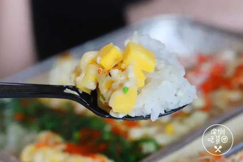 车前外带寿司高颜值和美味的内涵，迅速成为深圳寿司外带界的黑马