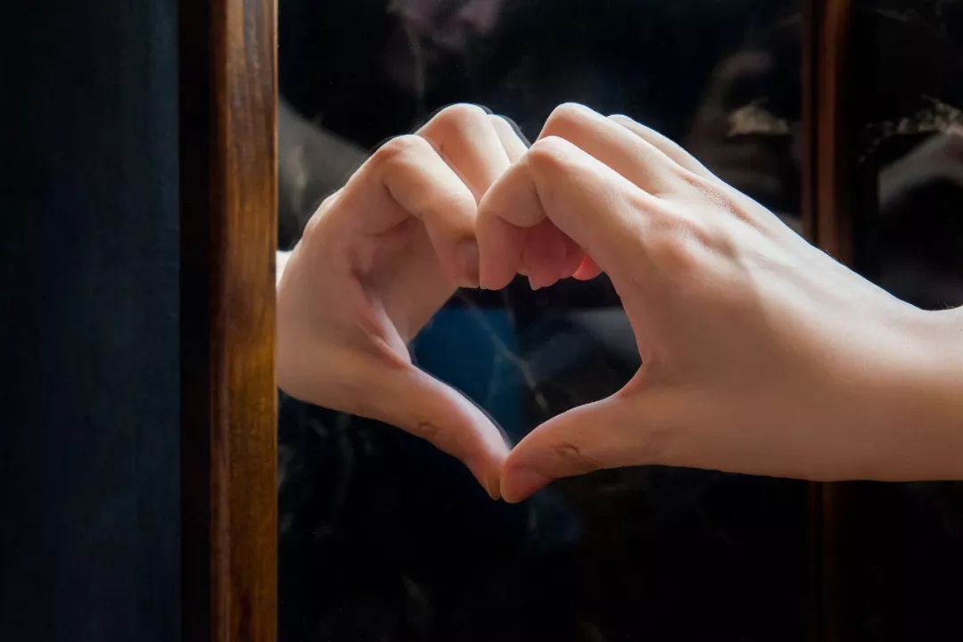 他们活着，却从未有过*爱性**，直到……