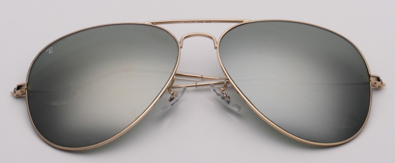 墨镜选什么颜色的墨镜才合适,怎么选能遮紫外线的墨镜