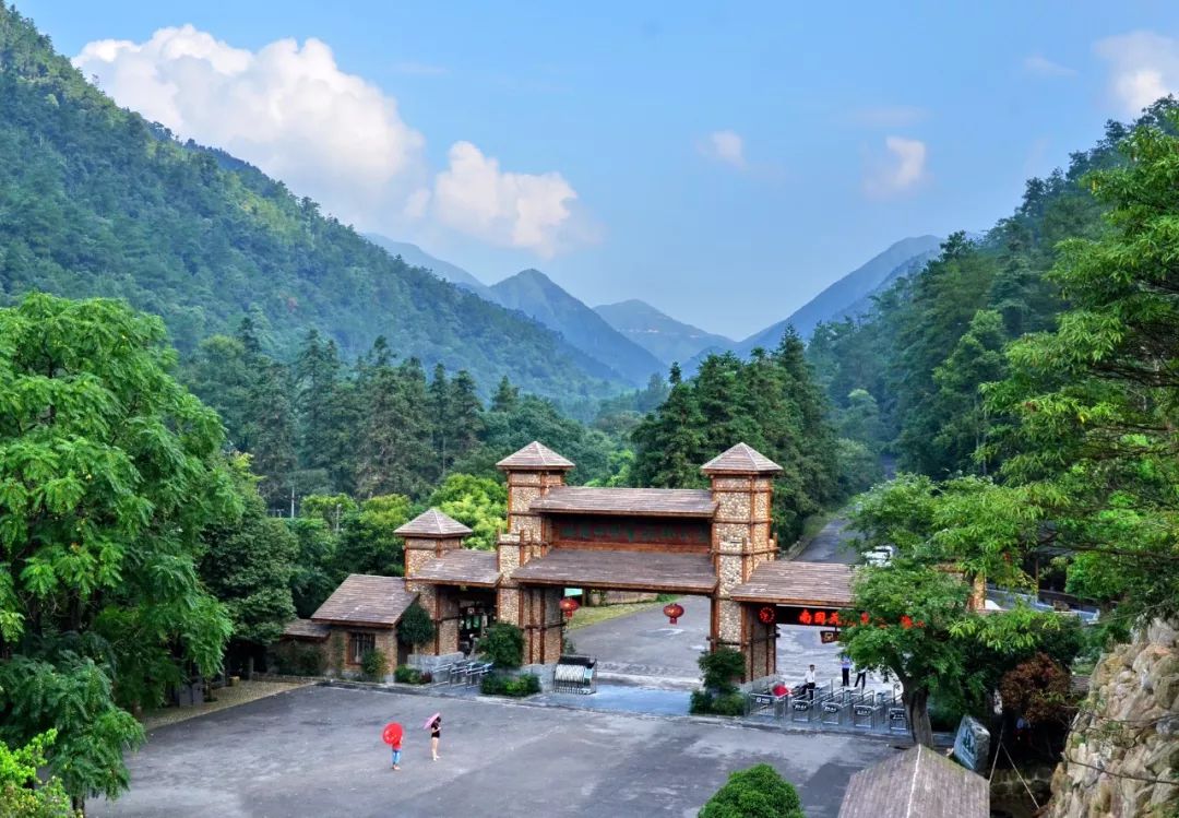 您好，南川！我是你的新朋友——贺州，我们的故事从这一刻开始啦