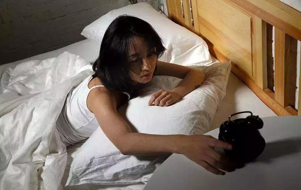 熬夜后怎么补觉最科学,熬夜中医怎么补救最快最有效