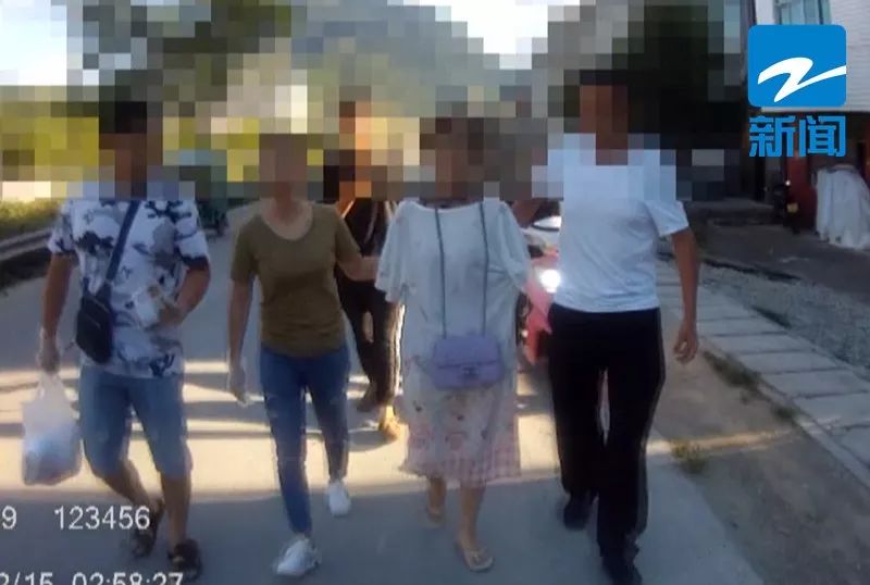 47岁妇人靠美颜工具做网络淫秽直播,不出门不睡觉,还做着另一个勾当