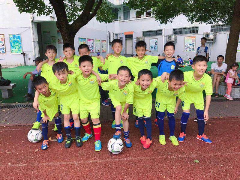 恒大足校免费模式冠绝中国青训,恒大学校足球免费