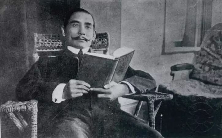 孙中山就任中华民国临时大总统，为何后来让位给袁世凯？