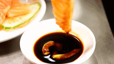 三文鱼是生吃好吃还是熟吃好吃,国内淡水养殖三文鱼能不能生吃