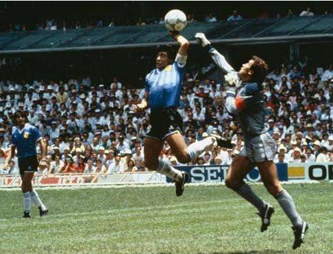 VAR：正义者的助手，邪恶者的帮凶