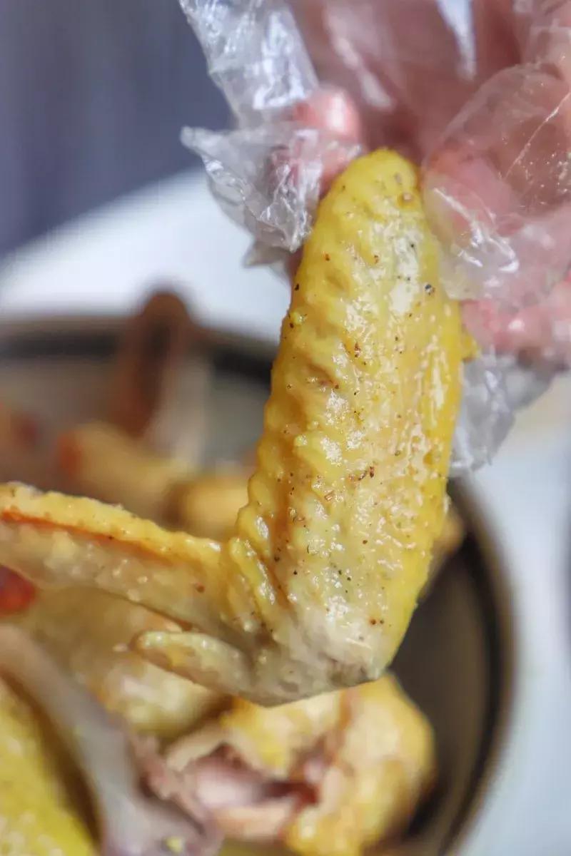 南宁这家专注“*鸡做**”的店，让吃货们每天沉迷“吃鸡”无法自拔！