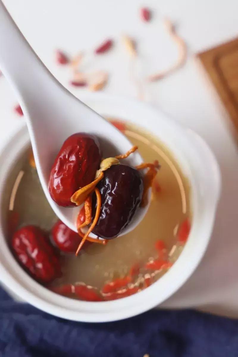 南宁这家专注“*鸡做**”的店，让吃货们每天沉迷“吃鸡”无法自拔！