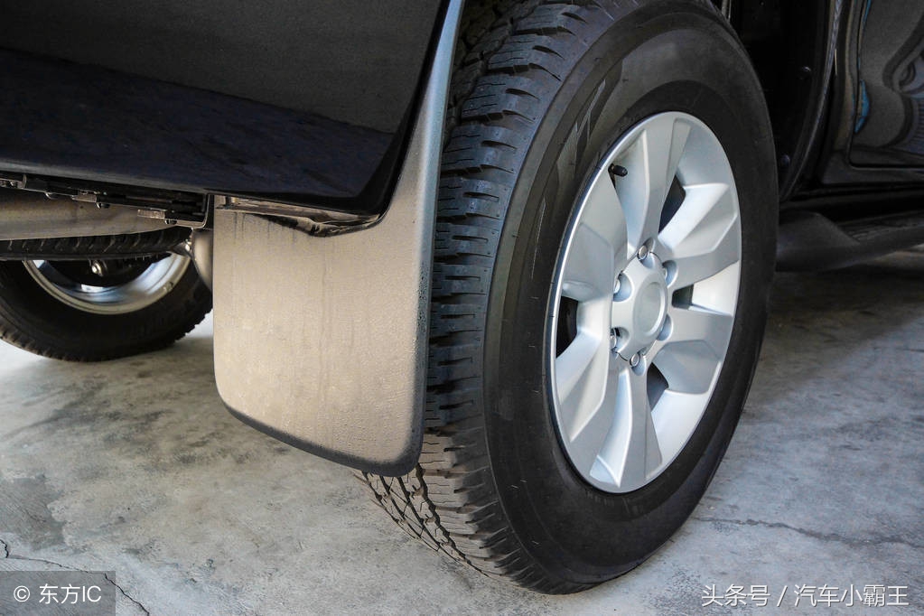 盘点那些又土又无用的汽车装饰,汽车有哪些不必要的装饰品