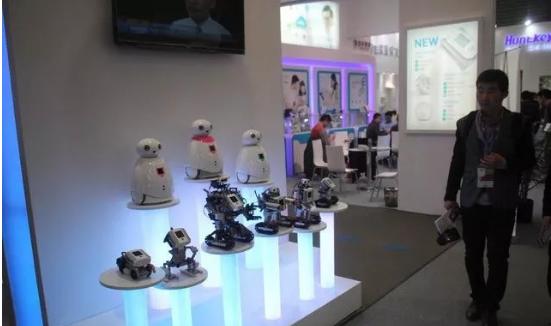 免费送小米扫地机器人是真的吗,warrobots免费送机器人