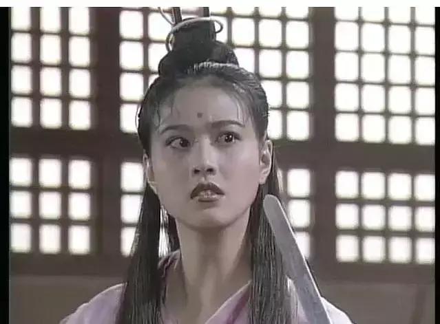 小时候演妈妈长大演姐姐,小时候演男孩长大是女孩