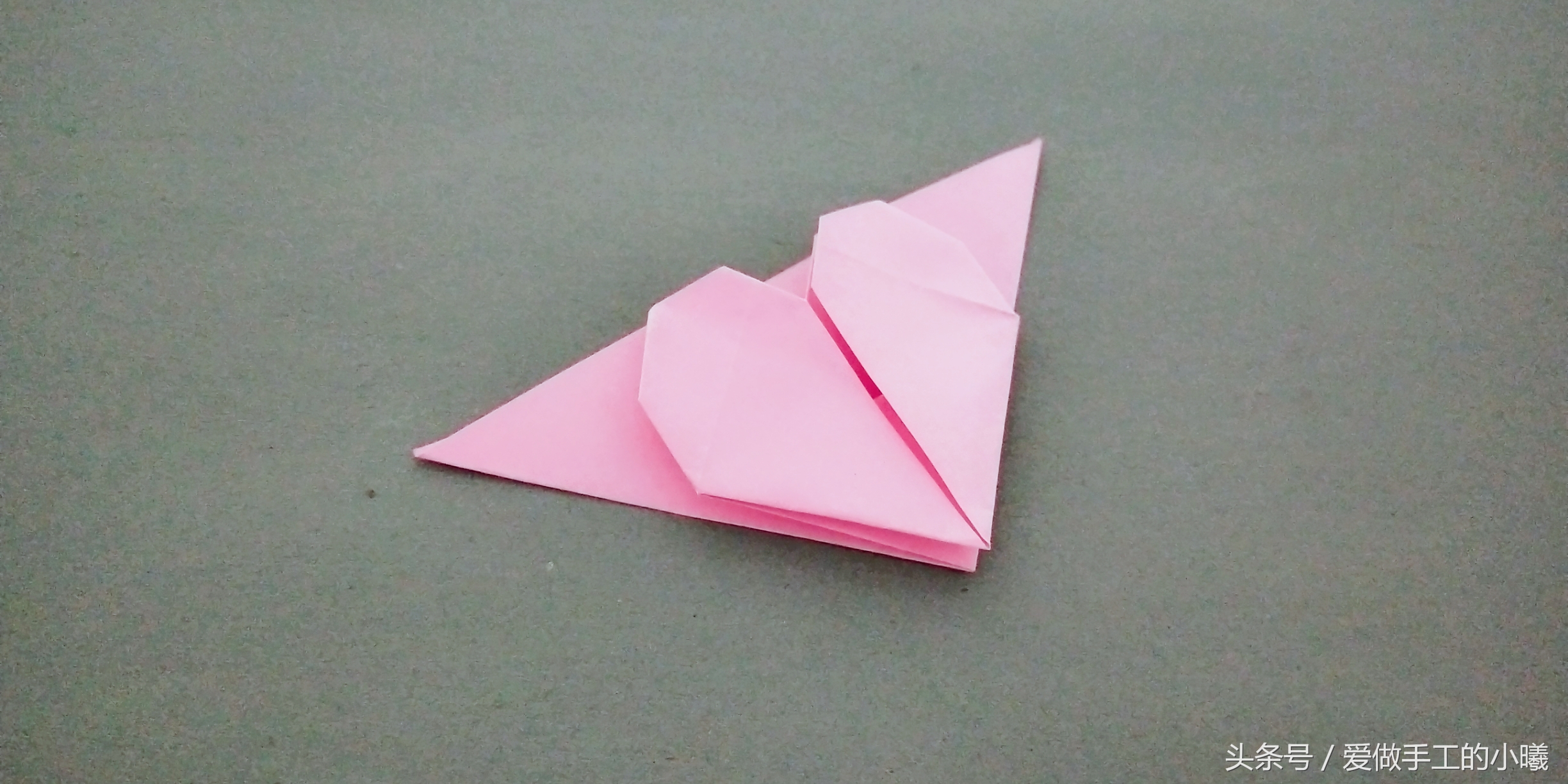爱心书签的折纸方法,爱心折纸小视频书签