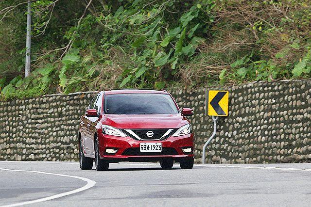 上车睡觉下车拍照很悠闲,上车睡觉下车拍照的视频