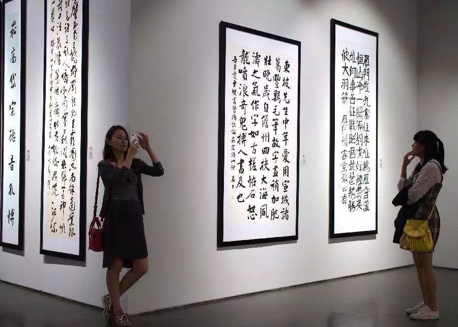 为什么来到上海后，你不再愿意回老家？