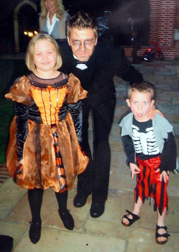 贝克汉姆外甥哭穷！银行账户只有12块钱！