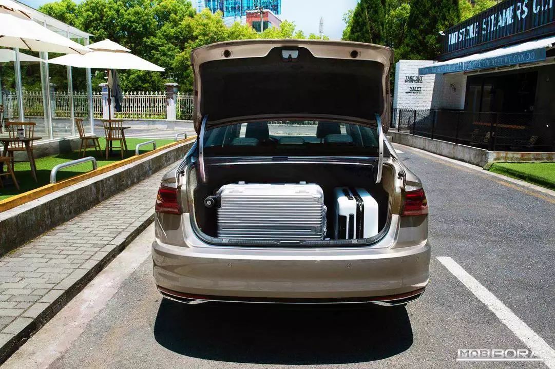 宝来驾驶者之车,大众宝来提升质感