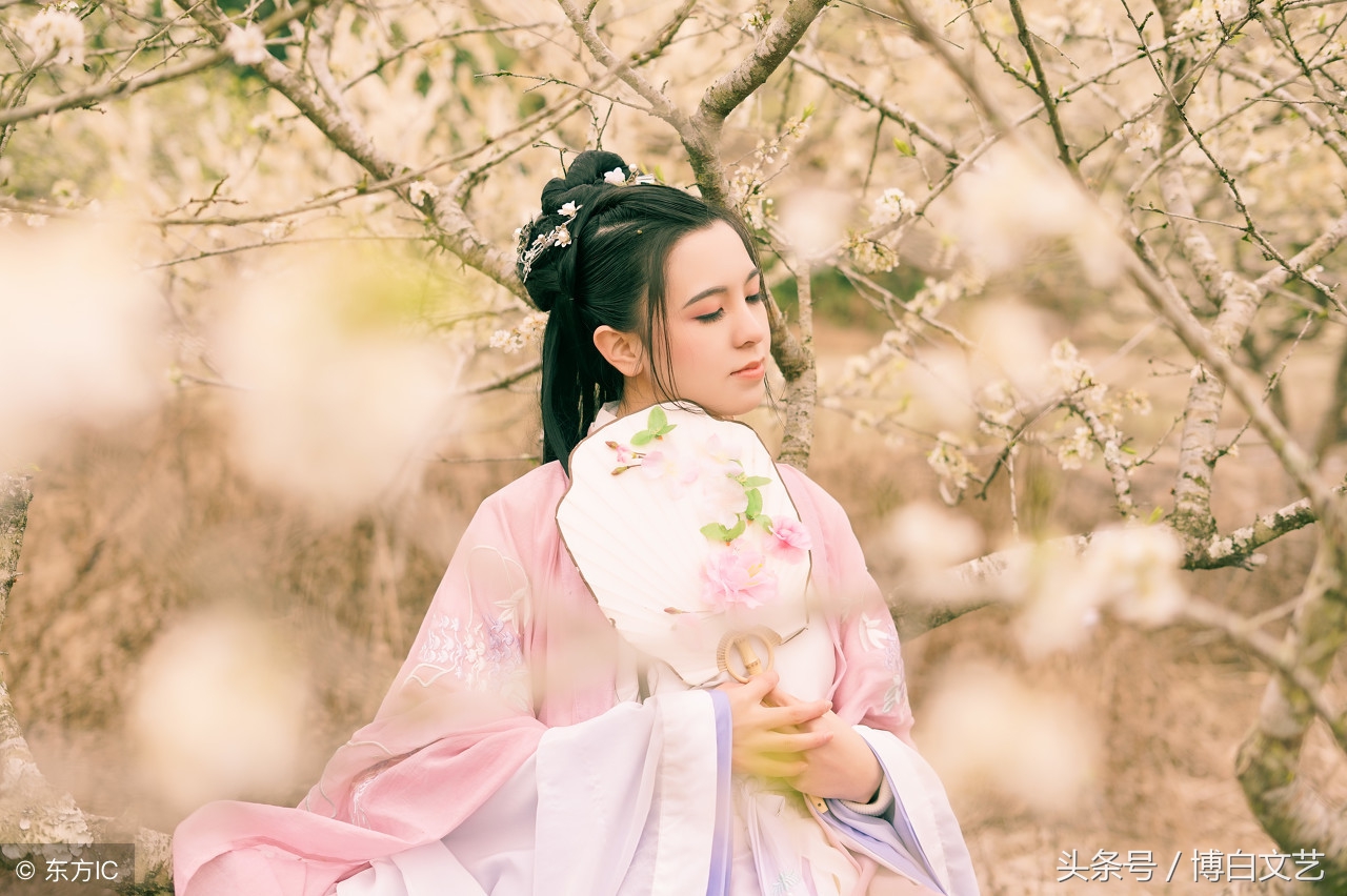 民间故事山中救蛇醒来娶漂亮媳妇,民间故事家蛇