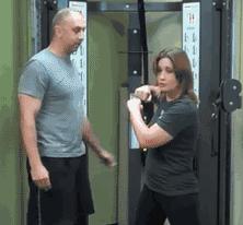 女子遇到危险如何自救,女性受到威胁怎么报警