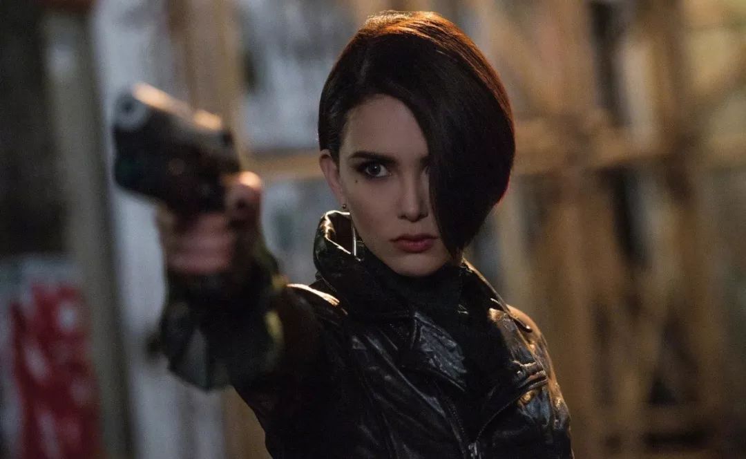 摩天营救合集,摩天营救电影简介