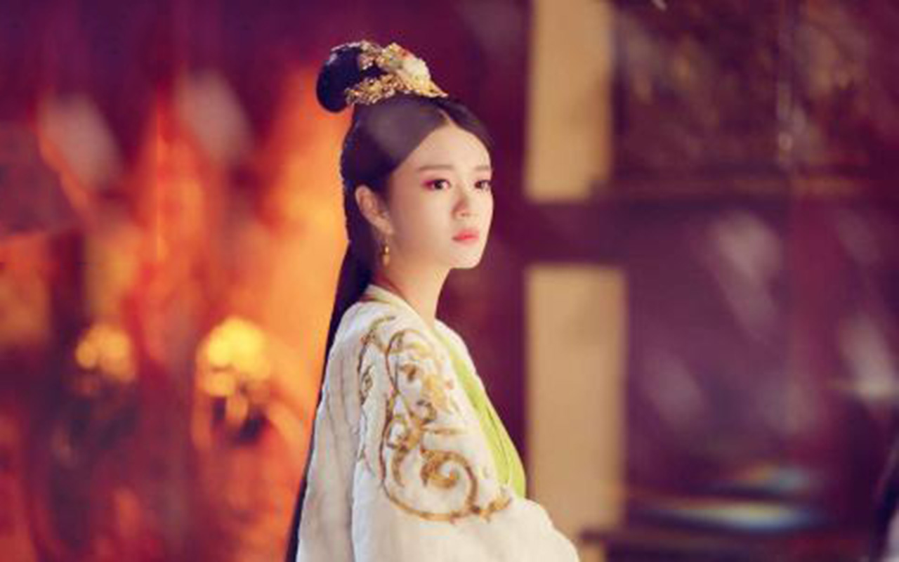 大臣：国库粮食太多了怎么办？皇帝用8个字解决，不愧为千古一帝