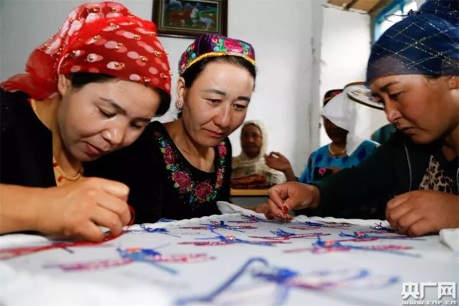 哈密维吾尔族刺绣教程,记忆里的哈密刺绣