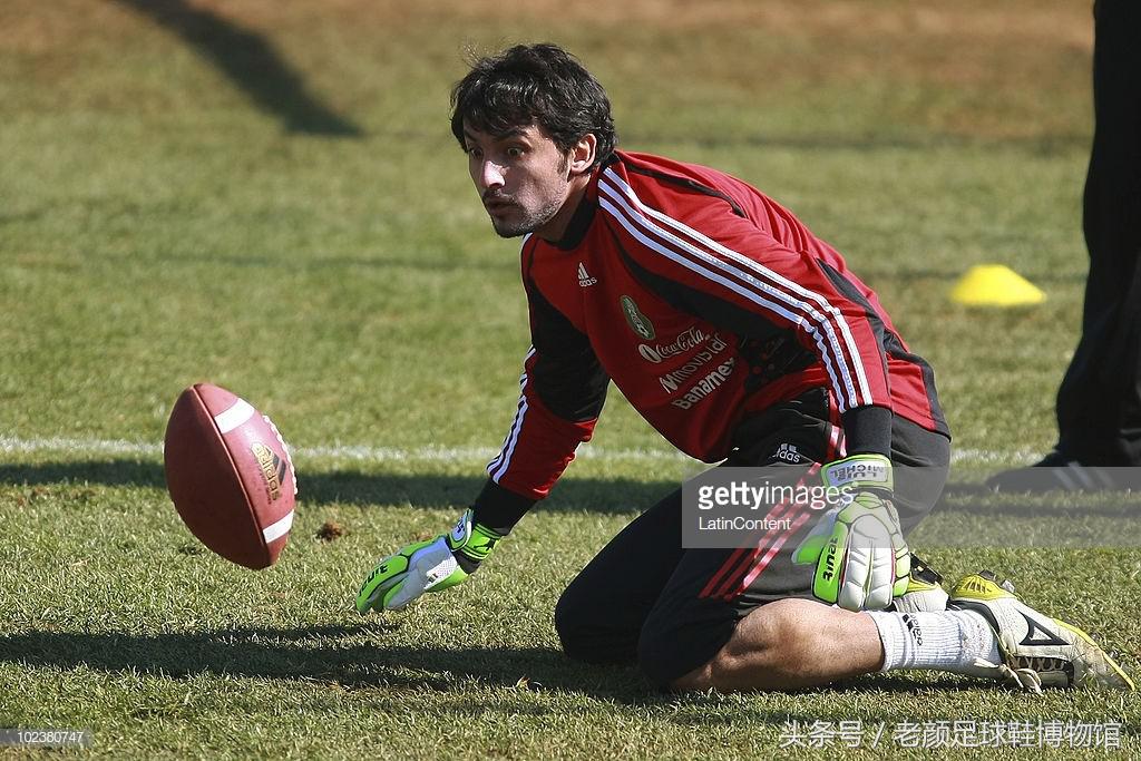 世界杯战靴盘点,南非世界杯复刻版足球鞋