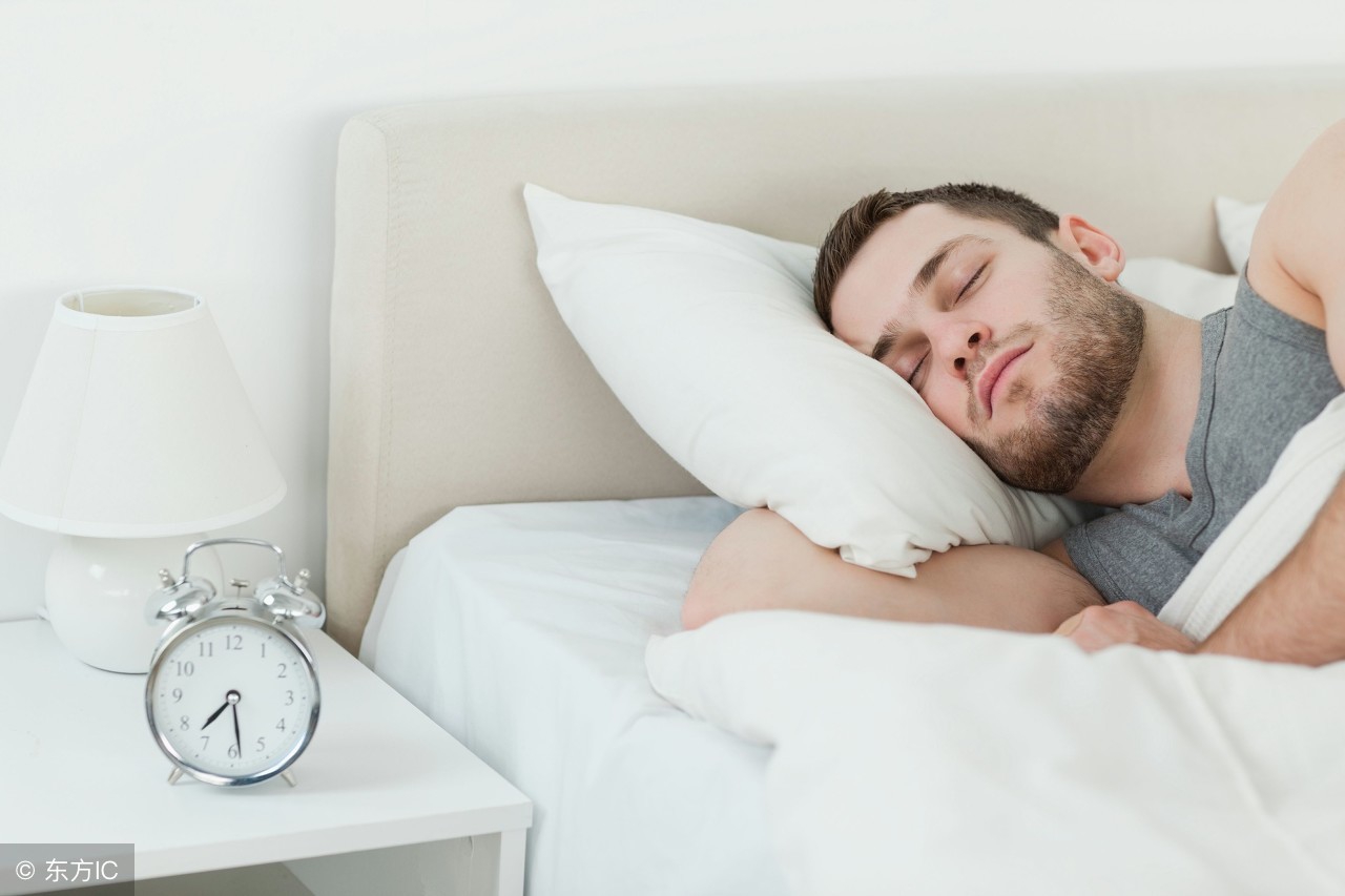 成人睡觉磨牙教你一招轻松解决,有人说你睡觉磨牙怎么回复