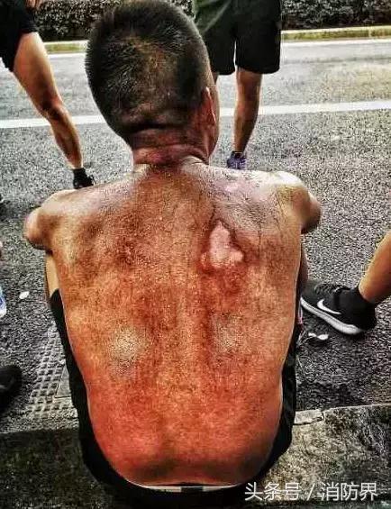 消防兵的身躯究竟背负着怎样的责任和使命？这几张图片告诉你！