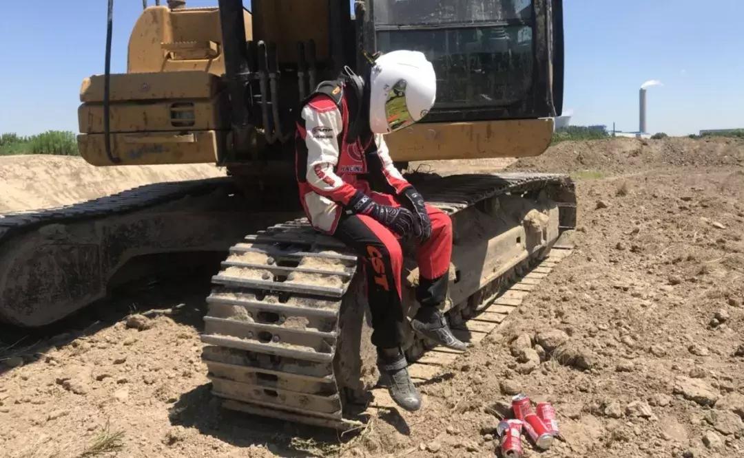 不好!Vvip摔车了!