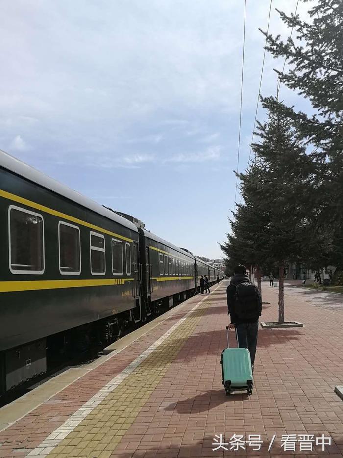 我的绿皮火车之旅,绿皮火车西藏之旅独自一人