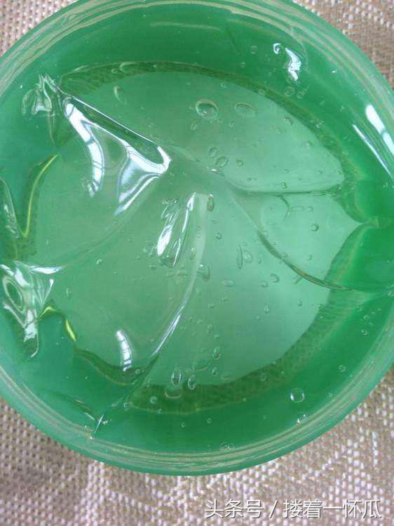 真假芦荟胶有什么区别,真芦荟胶和假芦荟胶的区别