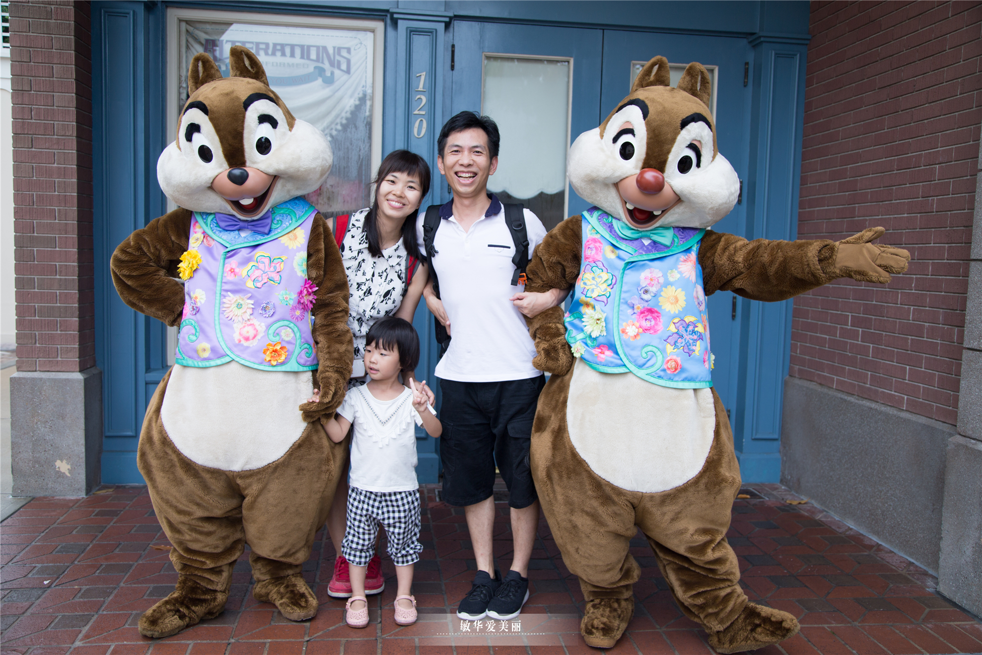 香港迪士尼门票深港联游,香港迪士尼2大1小亲子当日套票