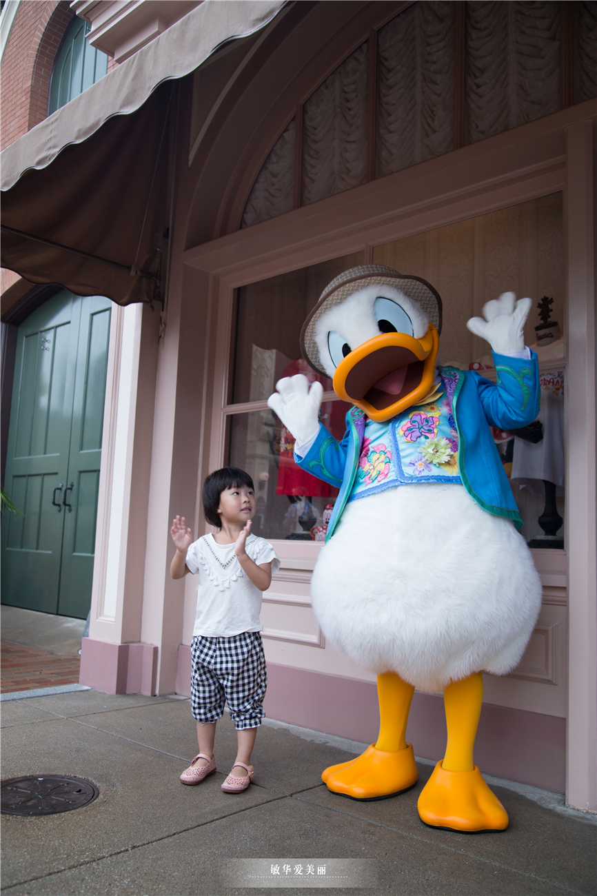 香港迪士尼门票深港联游,香港迪士尼2大1小亲子当日套票
