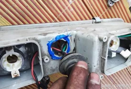 货车大灯保险丝老是烧掉怎么回事,货车大灯总是烧坏怎么回事