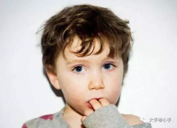 牙齿不齐矫正好还是做牙冠好,牙齿不齐矫正1个月的变化