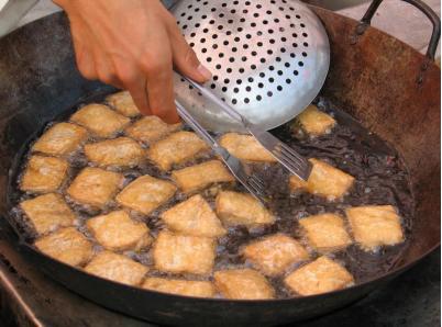 臭豆腐怎么能快速变臭,想做炸臭豆腐闻不了臭味怎么解决