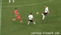 盘点足球十大搞笑瞬间,天下足球疯狂的足球搞笑视频