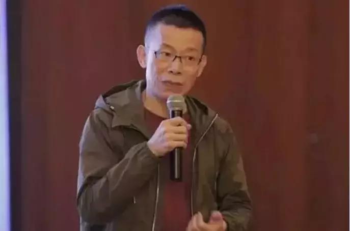 校服乔治白,校服供应商乔治白