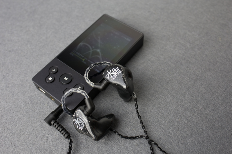 这款音乐*放播**器刷新了入门级配置上限，各路玩法通吃，售价感人