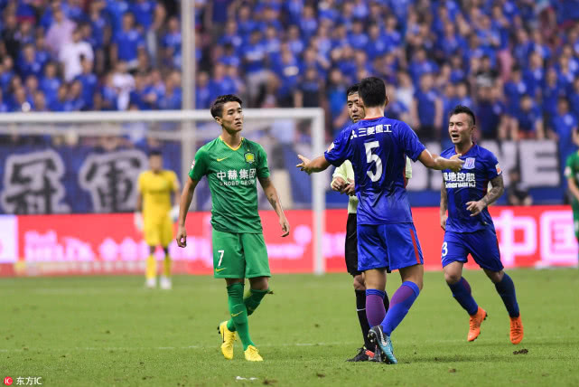 韦世豪一脚踢进自家球门,韦世豪乌龙国安完整版