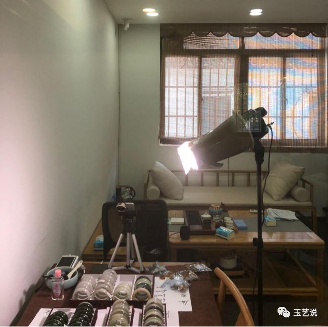 直播上卖玉石是真的吗,直播卖玉石的便宜是真的吗