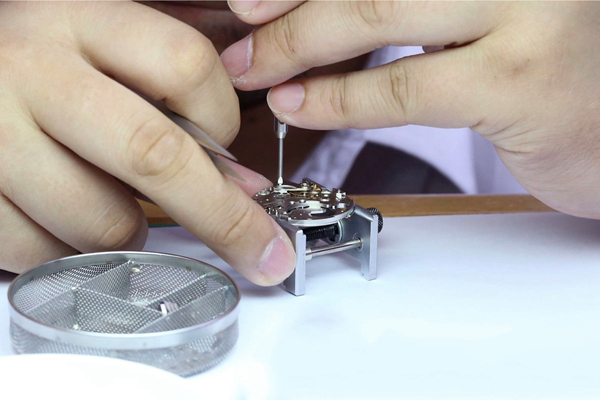 万国葡萄牙iw371615保养多少钱,万国葡萄牙系列iw371417